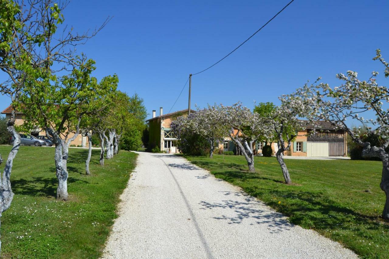 Vila Ferme De Mouline Sainte-Foy-la-Longue Exteriér fotografie